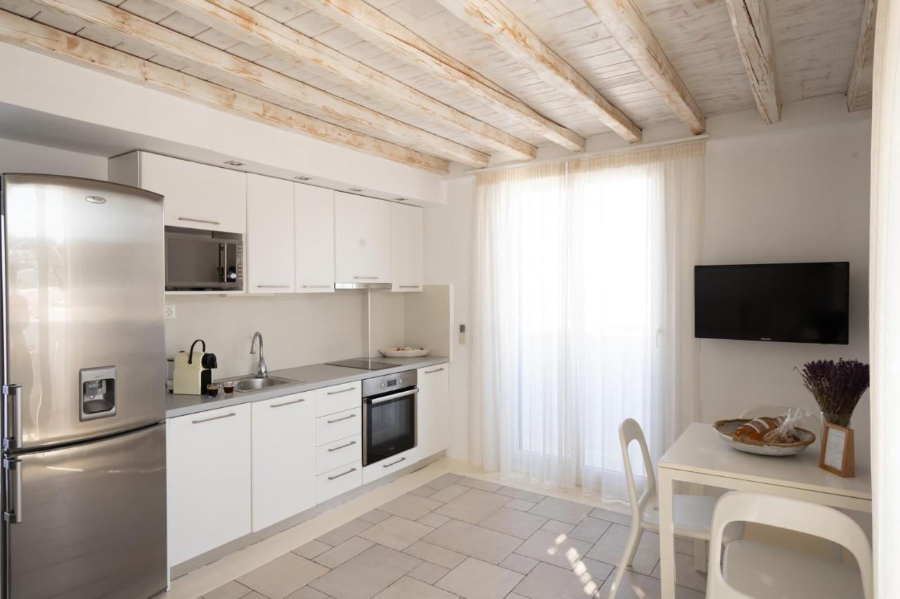Blue, White And Grey Suites Ornos  Zewnętrze zdjęcie
