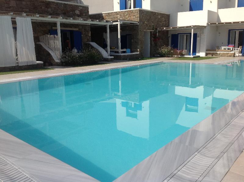 Blue, White And Grey Suites Ornos  Zewnętrze zdjęcie